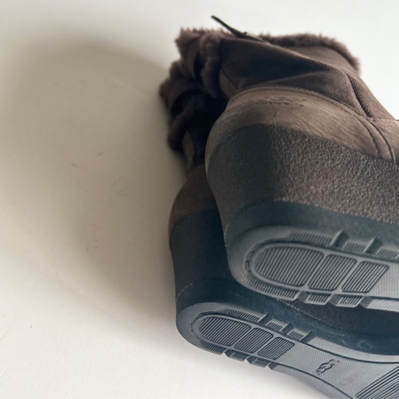 UGG Chocolate Brown Suede Genuine Leather Sheepskin Lining Mid Calf Boots size 8 - Picture 11 of 16